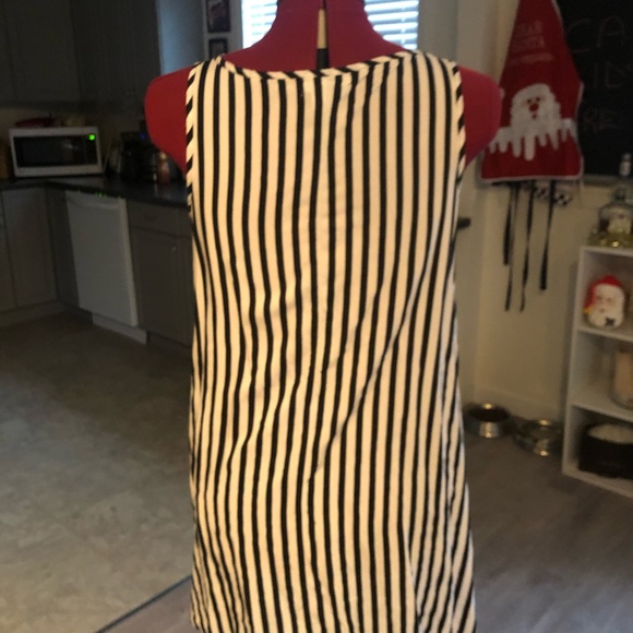 Dun dresses - Picture 6 of 8